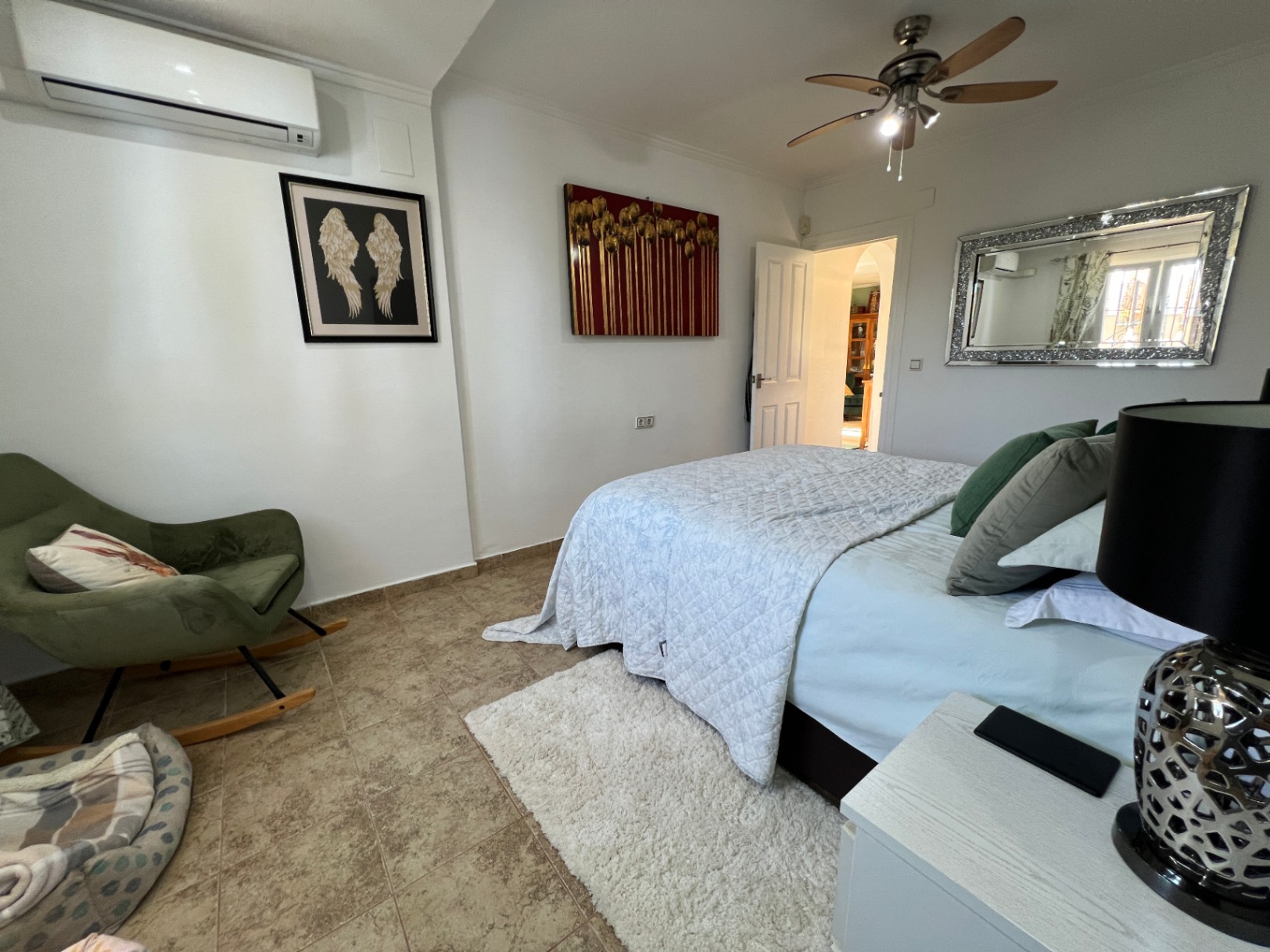 4 BED VILLA WITH PRIVATE POOL IN LA FLORIDA.