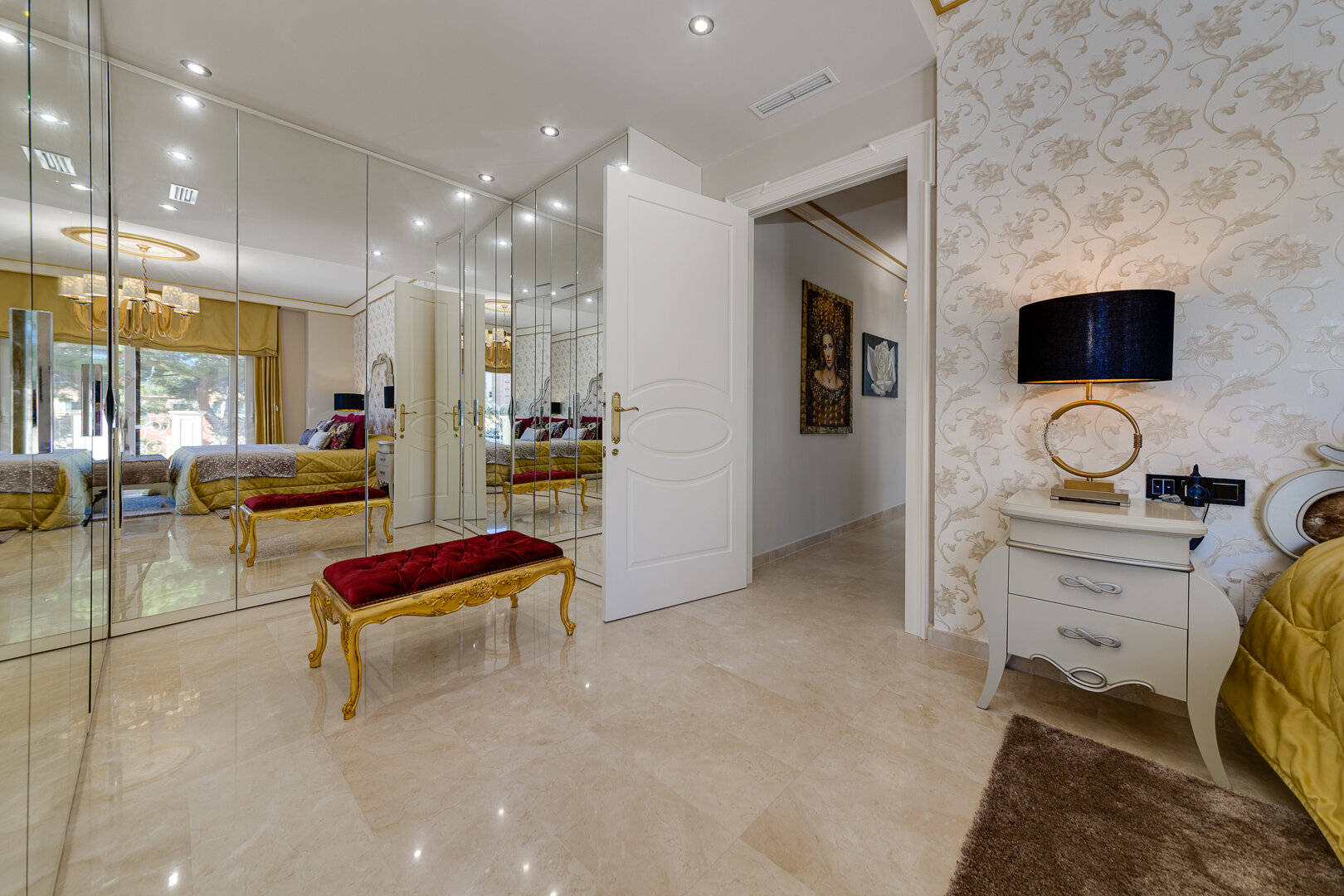 Villa de lujo clásica de 5 dormitorios con construcción moderna - Campoamor