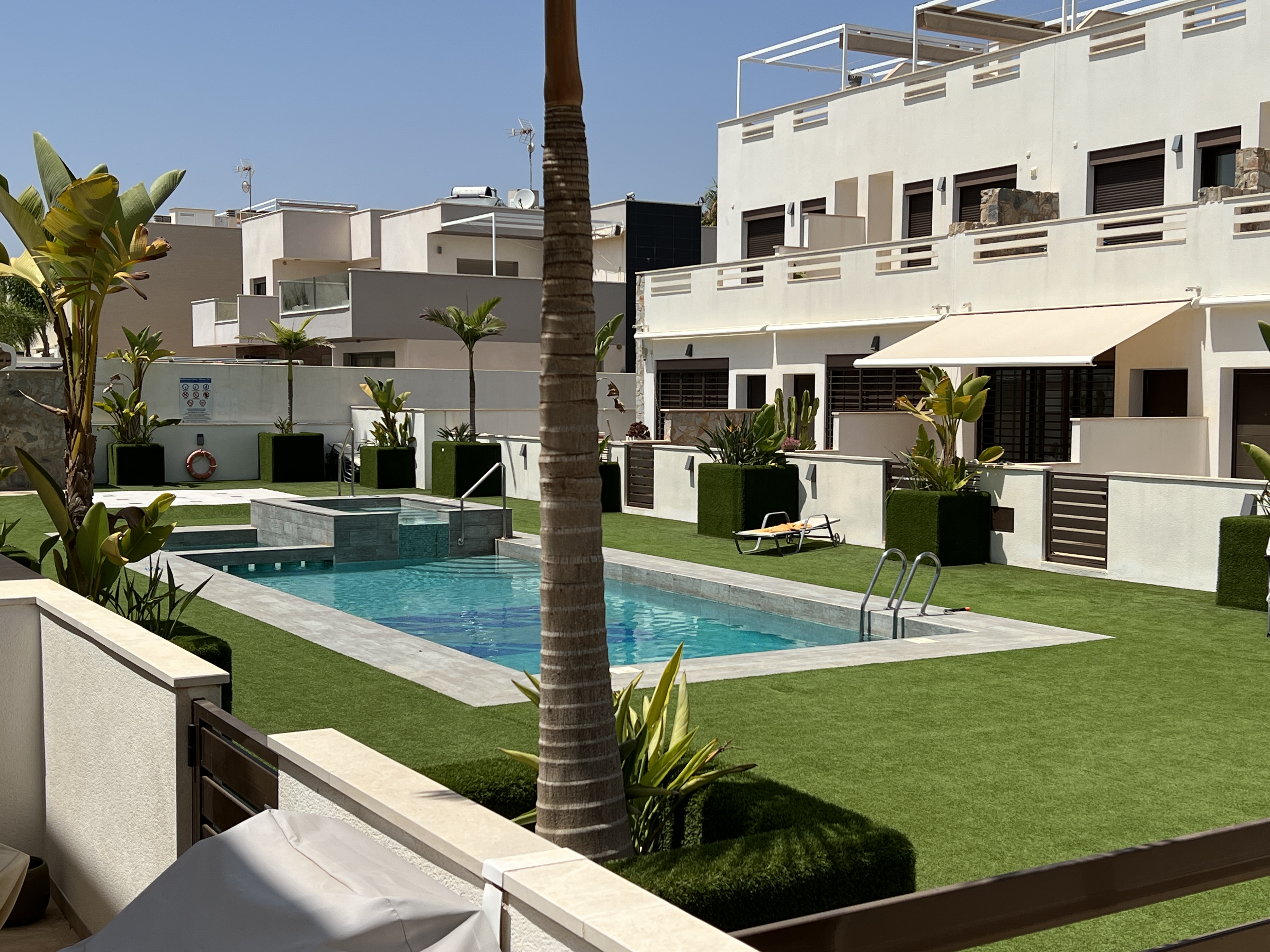 3 BED MODERN TOWNHOUSE ONLY 250 M TO THE BEACH,TORRE DE LA HORADADA